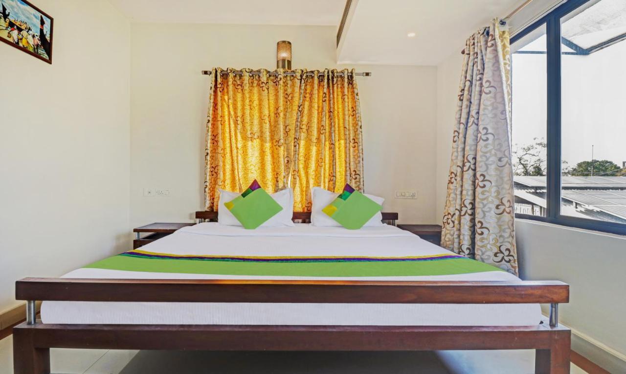 Treebo Trend Time Square Marine Drive Hotel Kochi Ngoại thất bức ảnh