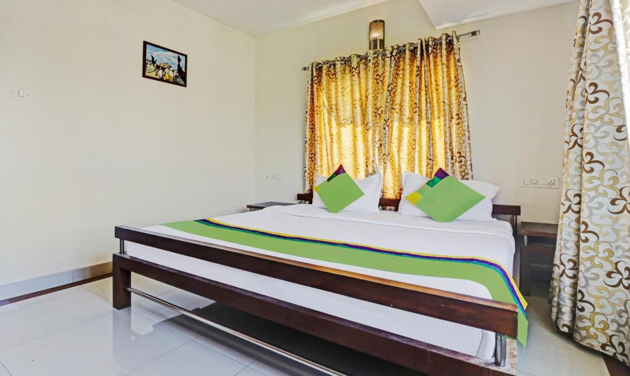 Treebo Trend Time Square Marine Drive Hotel Kochi Ngoại thất bức ảnh