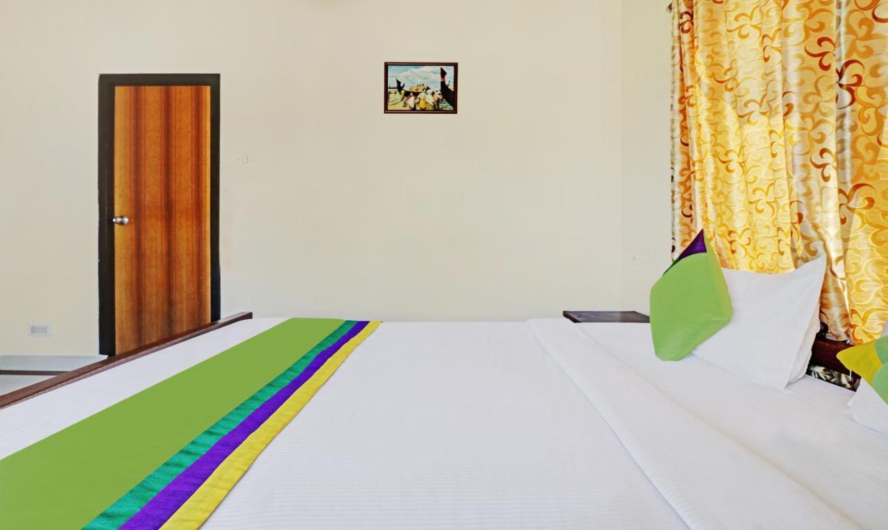 Treebo Trend Time Square Marine Drive Hotel Kochi Ngoại thất bức ảnh