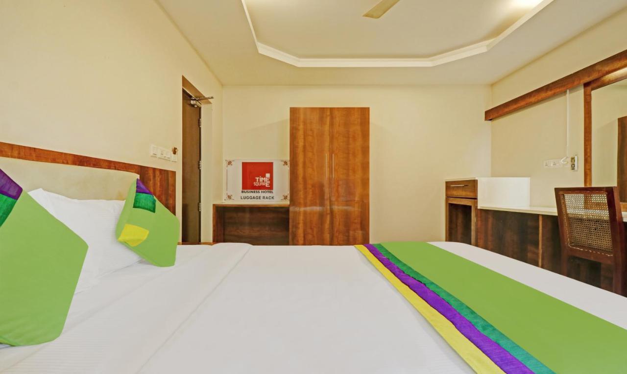 Treebo Trend Time Square Marine Drive Hotel Kochi Ngoại thất bức ảnh