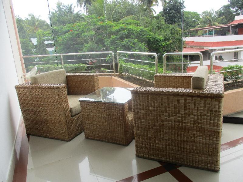 Treebo Trend Time Square Marine Drive Hotel Kochi Ngoại thất bức ảnh