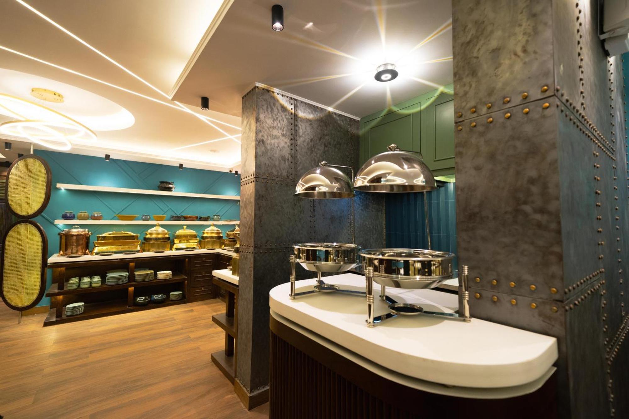 Treebo Trend Time Square Marine Drive Hotel Kochi Ngoại thất bức ảnh