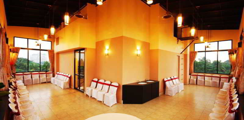 Treebo Trend Time Square Marine Drive Hotel Kochi Ngoại thất bức ảnh