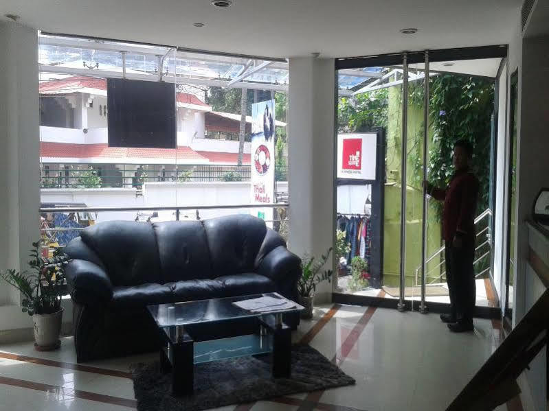 Treebo Trend Time Square Marine Drive Hotel Kochi Ngoại thất bức ảnh
